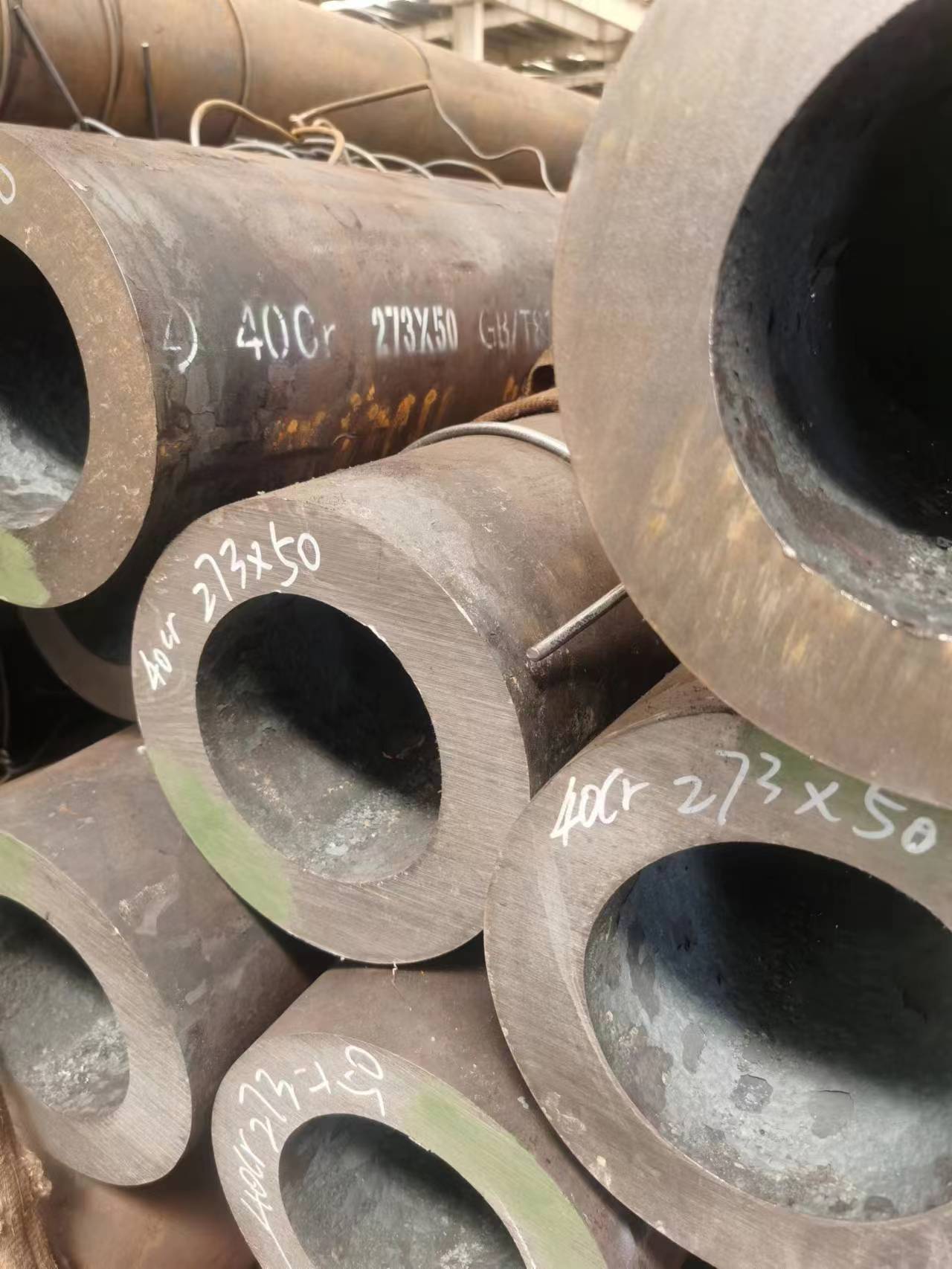 Q345D熱軋無縫鋼管廠家現貨供應6479化肥管規格齊全Q355E無縫管 Q345D熱軋無縫鋼管廠家現貨供應6479化肥管規格齊全Q355E無縫管